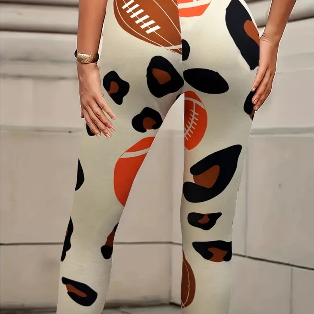 Women’s football print leggings . - Picture 2 of 4